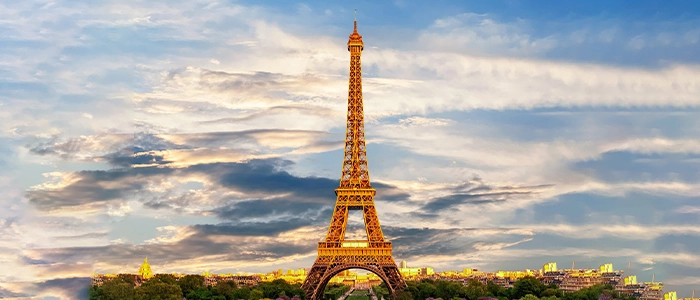 Torre Eiffel, uno de los monumentos más emblemáticos de Francia.